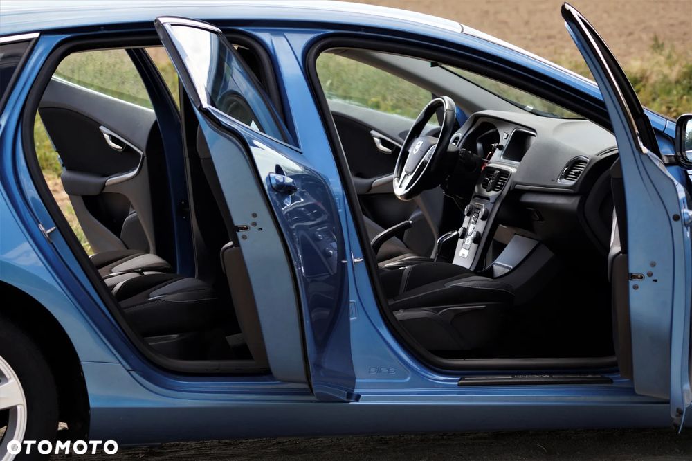 Volvo V40 - 27