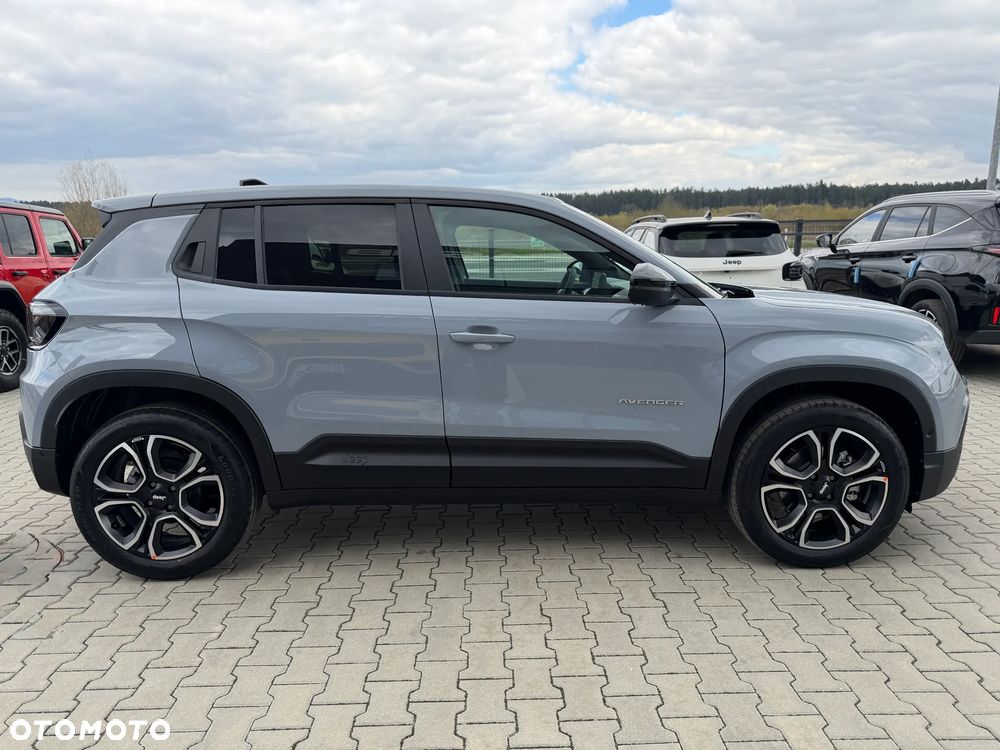 Jeep Avenger ver-1-2-t3-mhev-summit-fwd-edct6 - 4