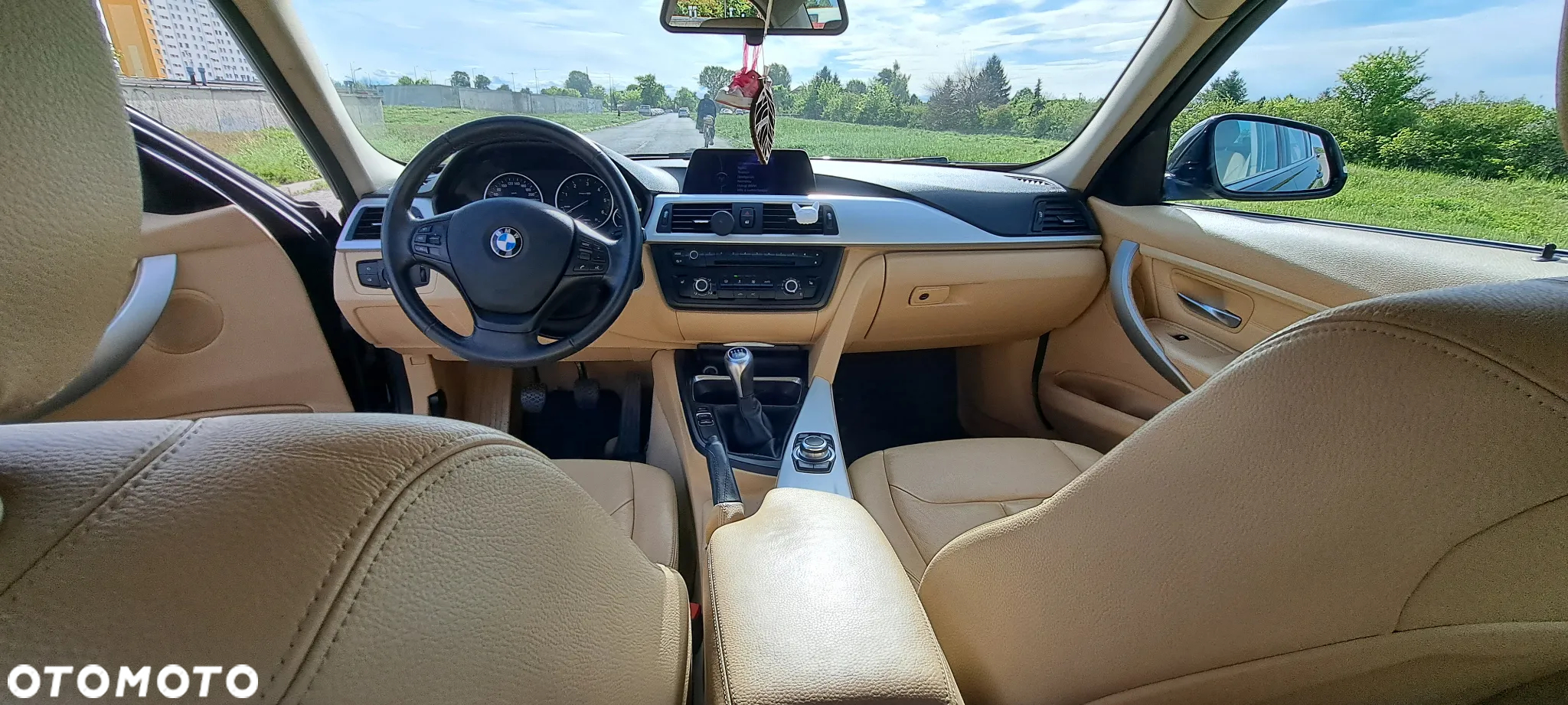 BMW Seria 3 320d xDrive - 11