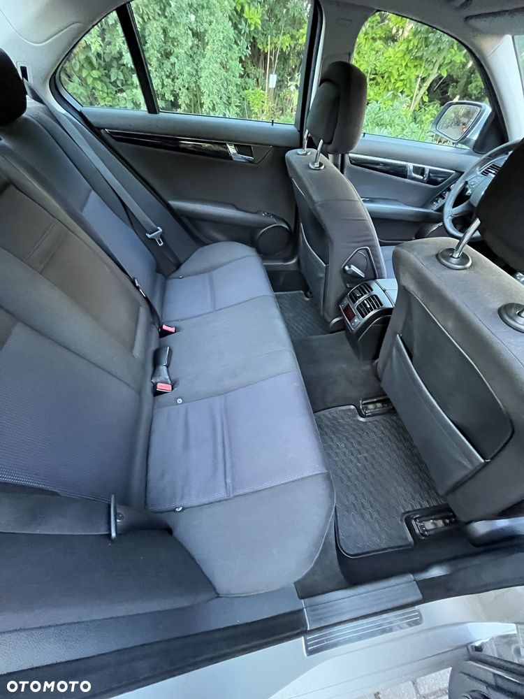 Mercedes-Benz Klasa C 220 CDI DPF Elegance - 12