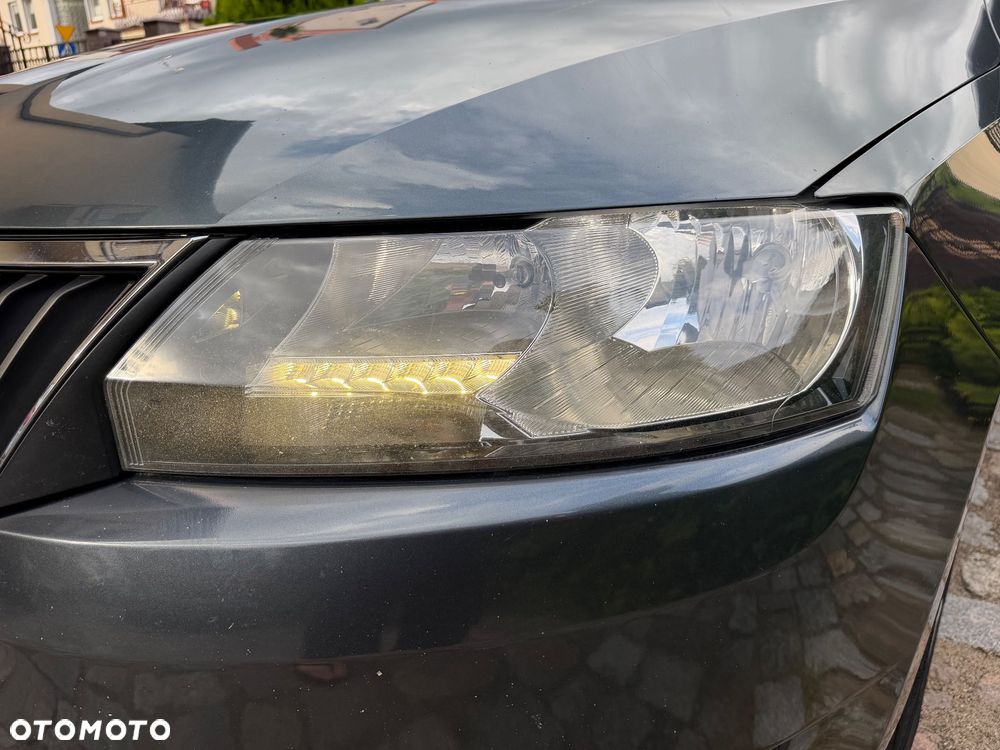 Skoda RAPID 1.0 TSI Clever - 10