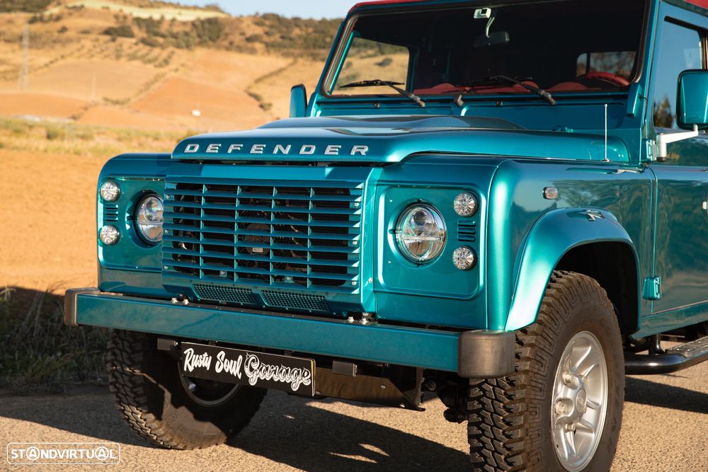 Land Rover Defender - 5