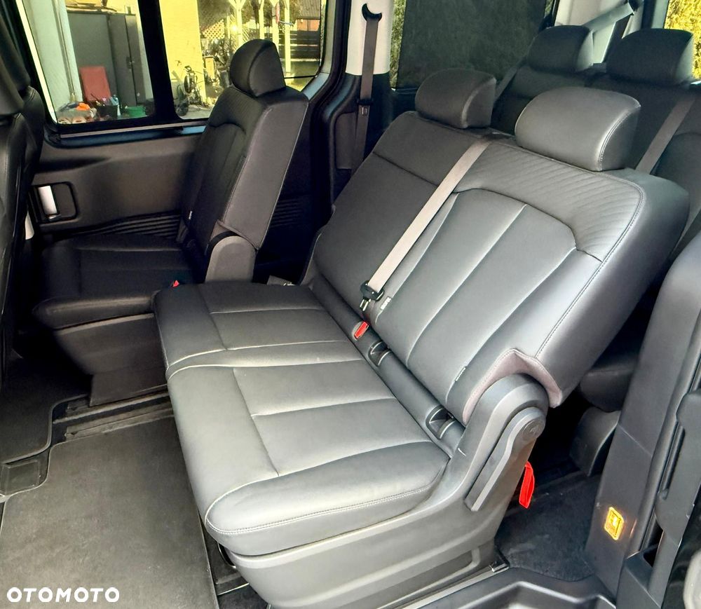 Hyundai Staria 1.6 T-GDI HEV Smart VIP - 26