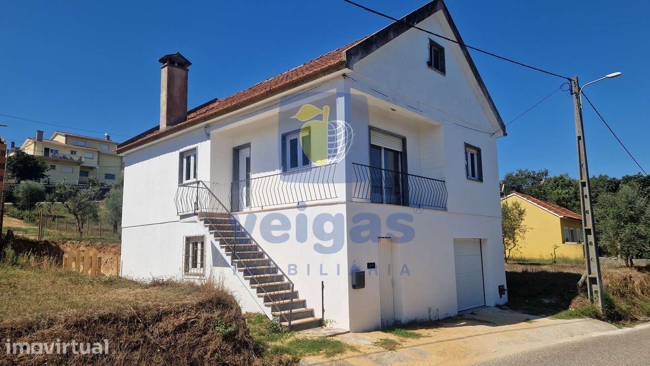 Moradia isolada T2 renovada, com terreno de 700m2 e garagem, em Vermoi - Grande imagem: 4/30