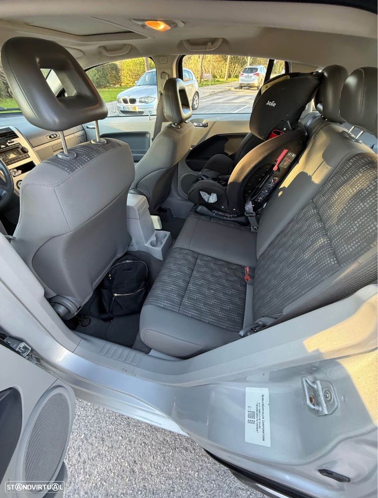 Dodge Caliber 2.0 CRD SXT - 15