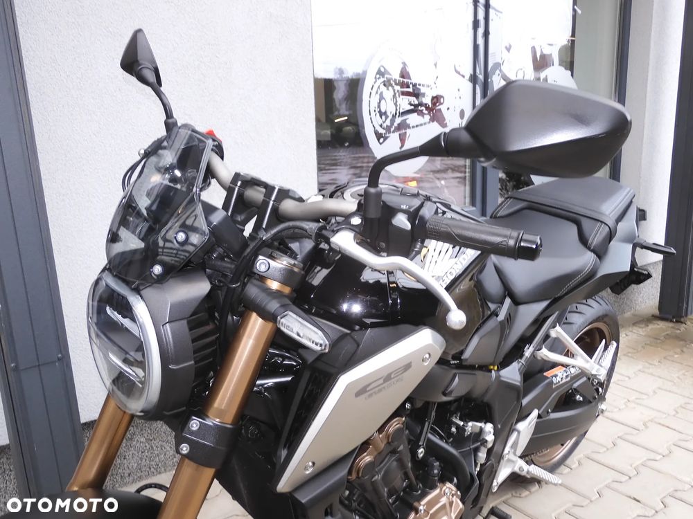 Honda CB - 22