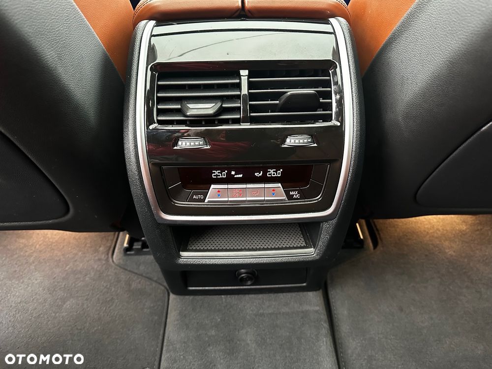 BMW X5 xDrive40i - 25