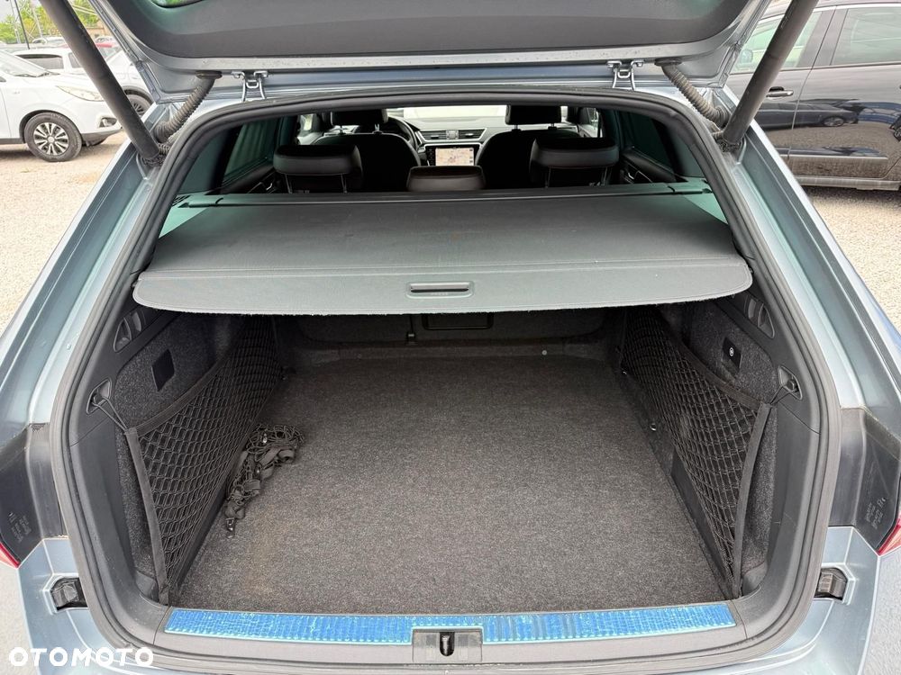 Skoda Superb 2.0 TDI SCR 4x4 Ambition DSG - 26