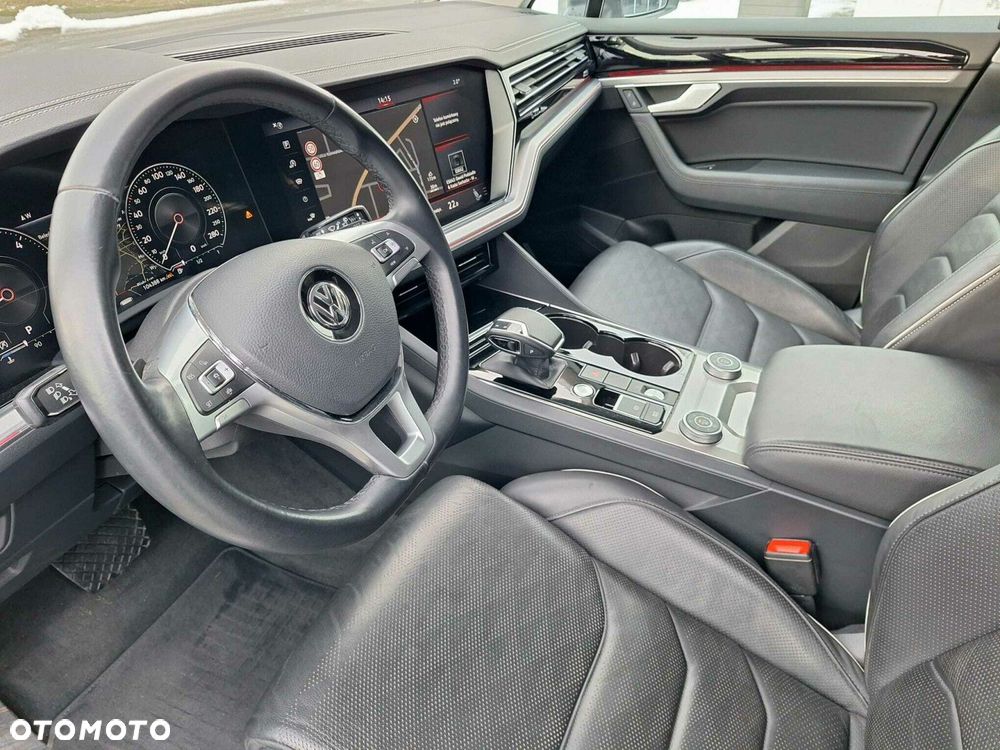 Volkswagen Touareg - 9