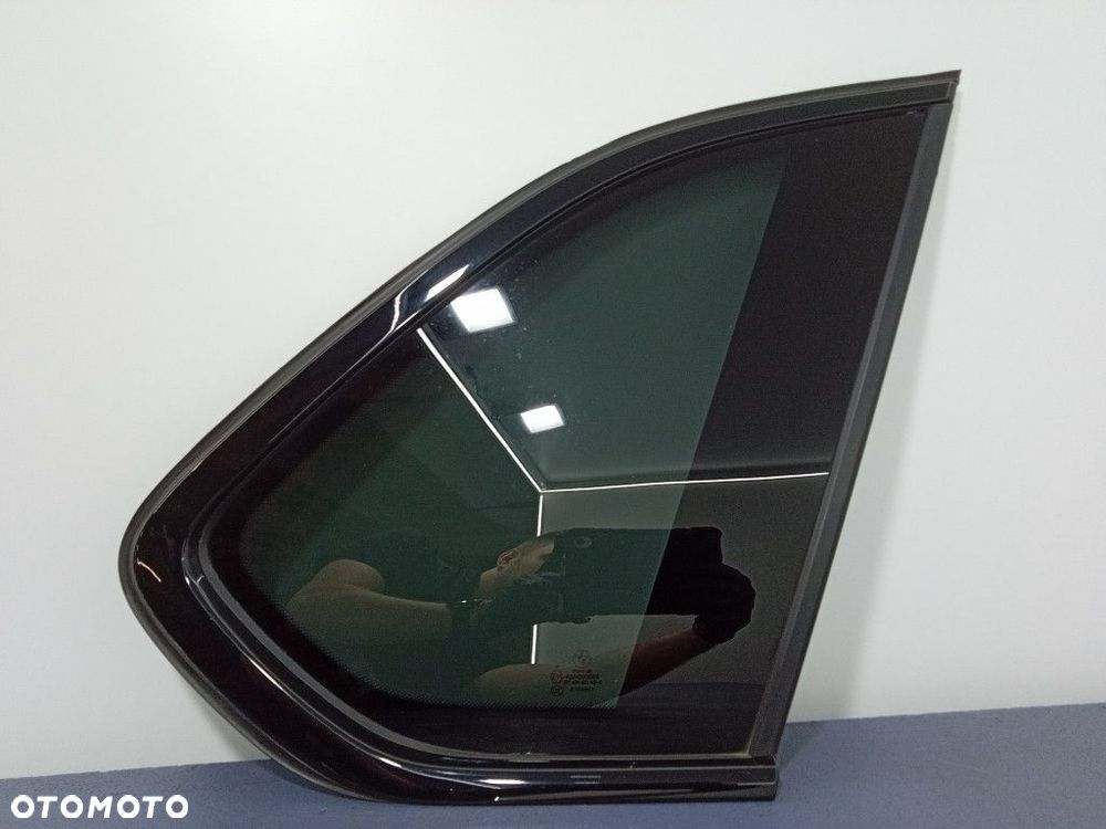 BMW X5 F15 F85 SZYBA KAROSERYJNA TYŁ PRAWA TYLNA - 1