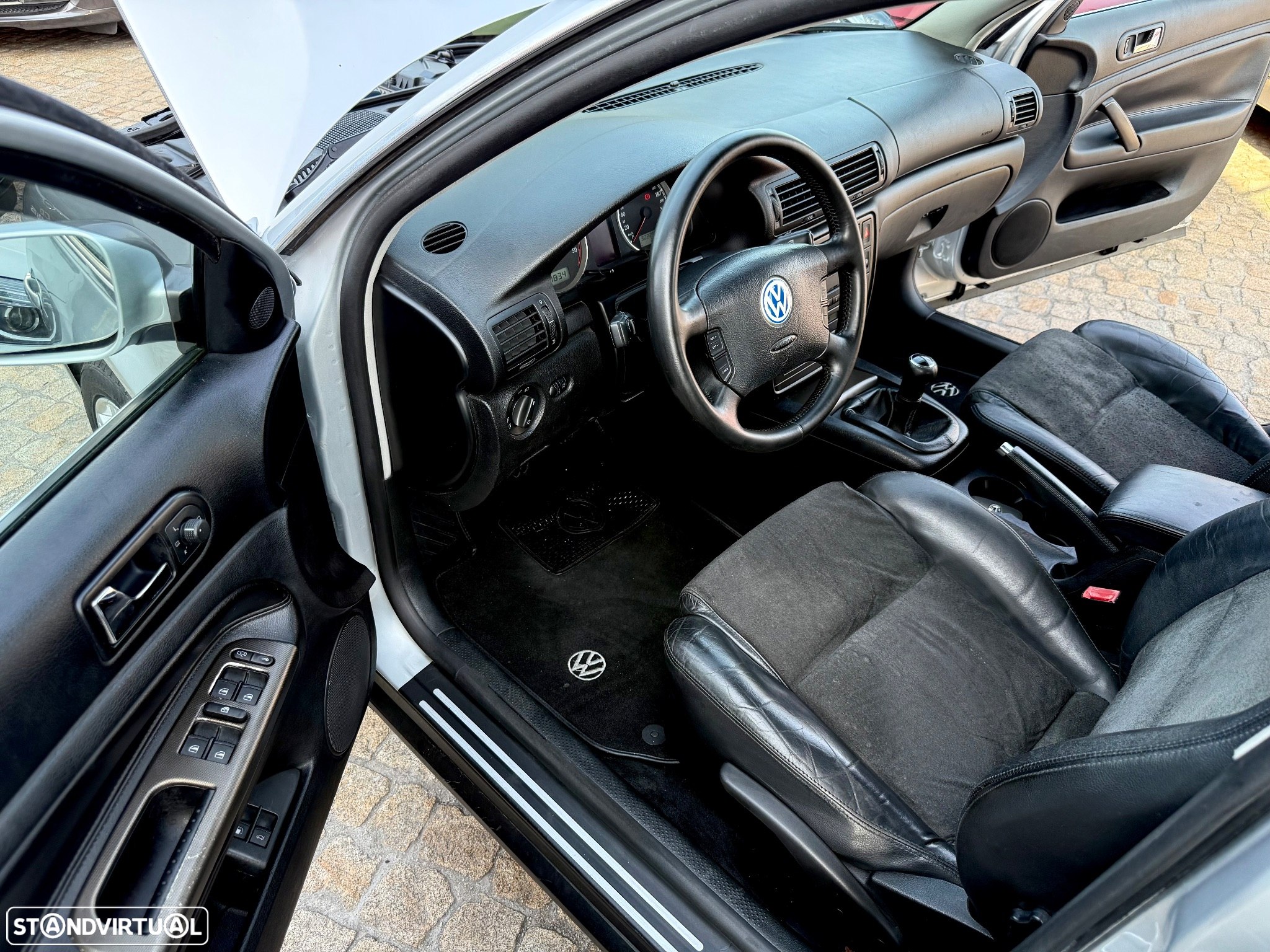 VW Passat Variant 1.9 TDi Highline - 33