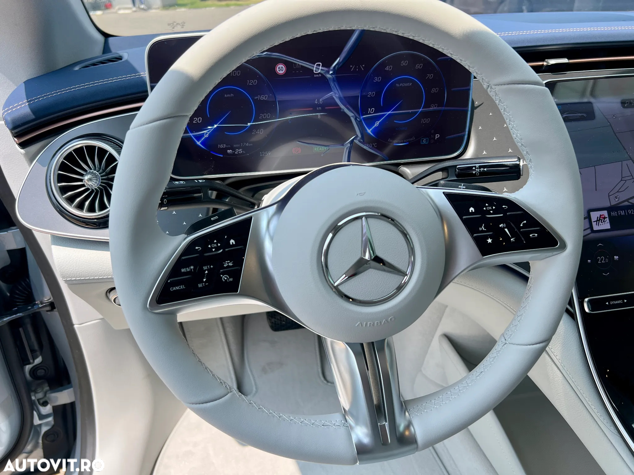 Mercedes-Benz EQE 350+ - 11