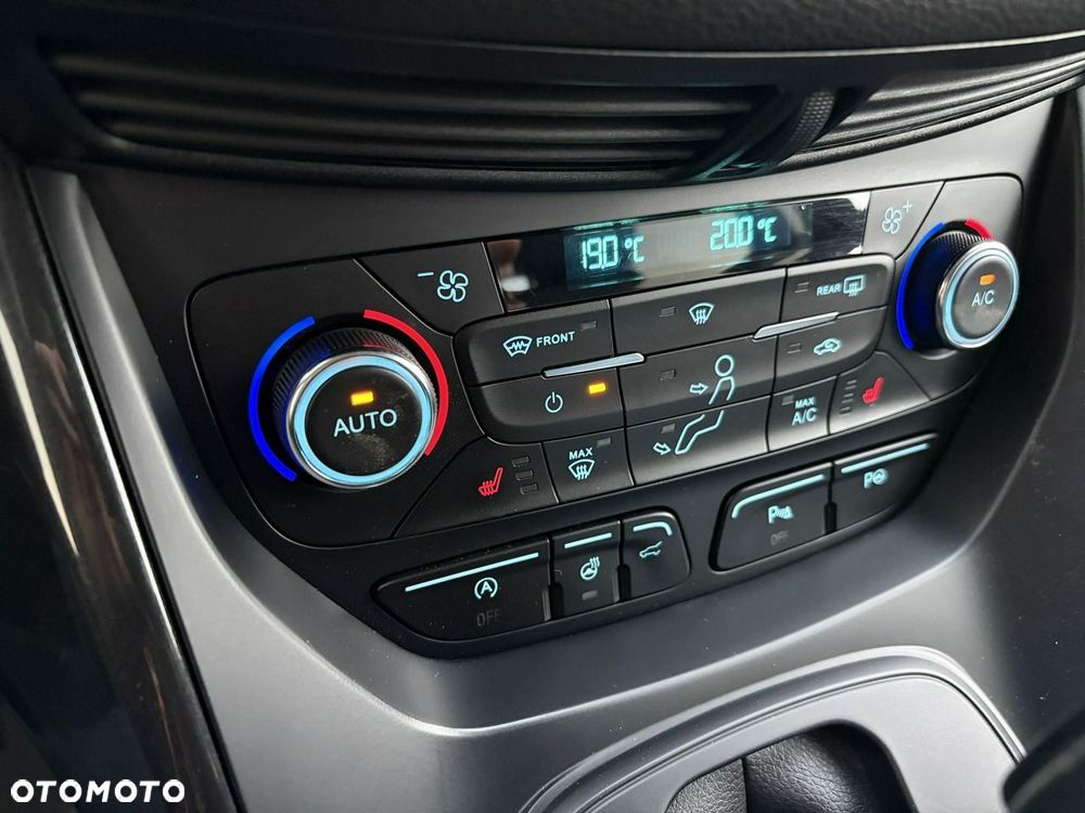 Ford Kuga - 21