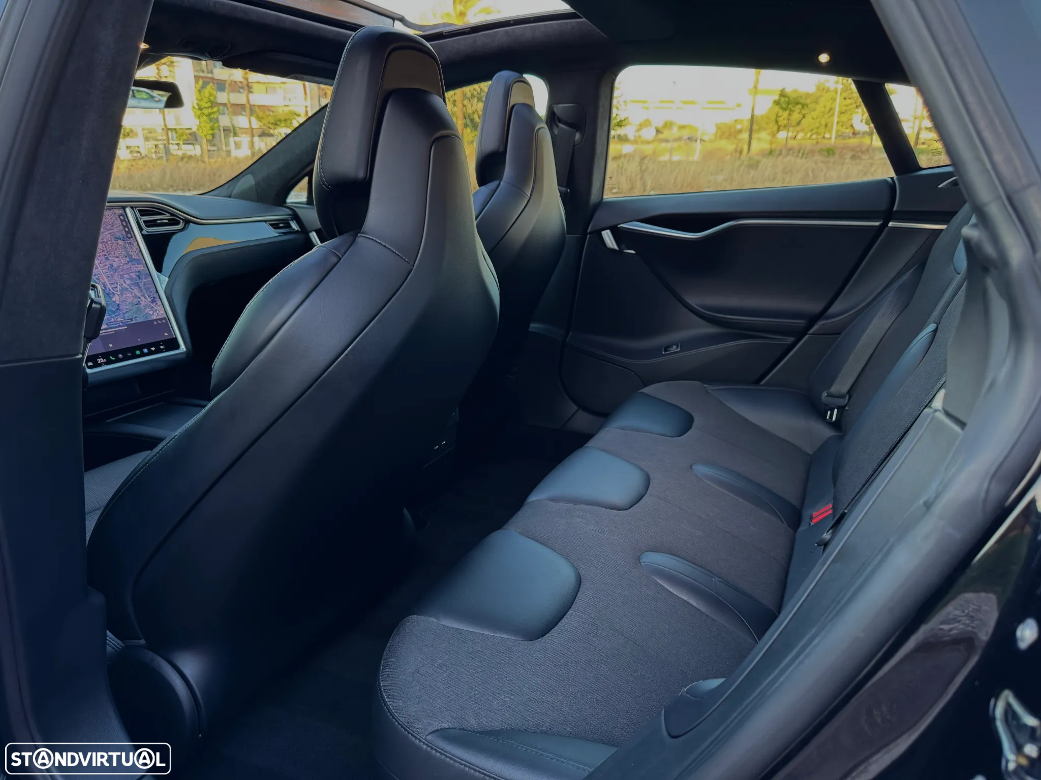 Tesla Model S - 26