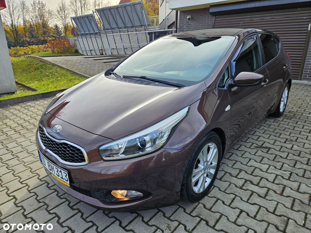 Kia Ceed 1.6 GDI Fifa World Cup Edition - 31