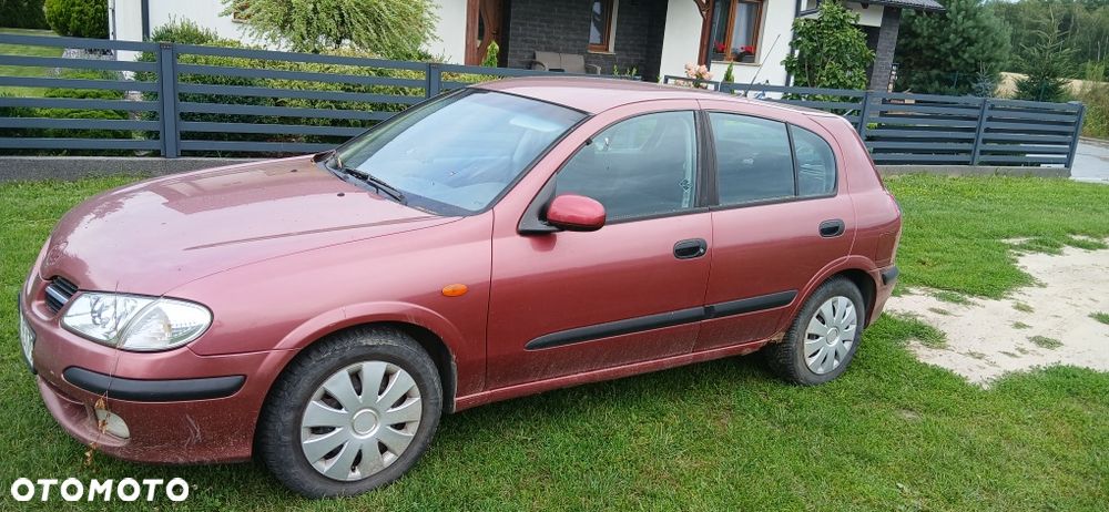 Nissan Almera - 1