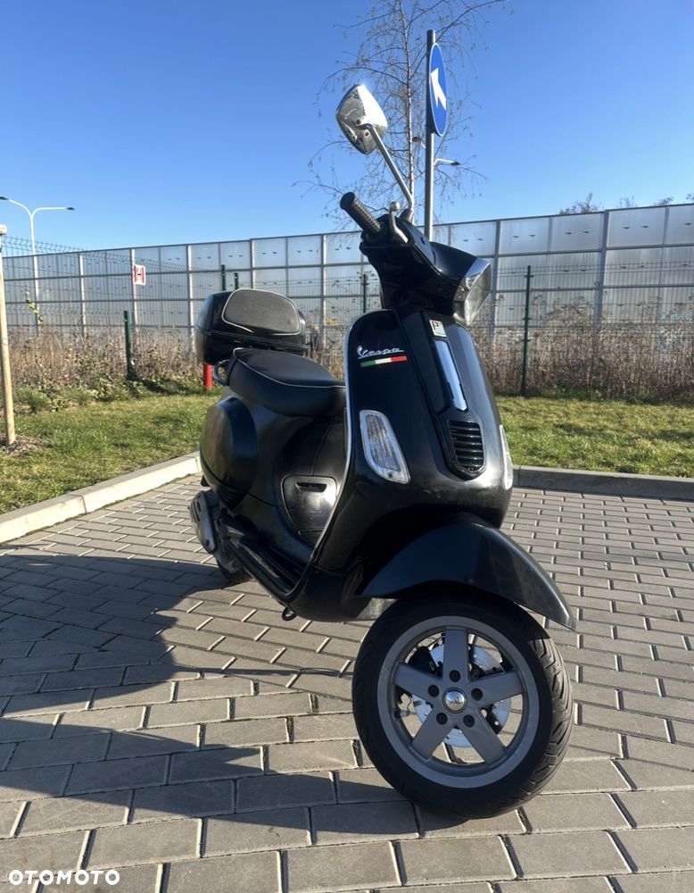 Piaggio Vespa - 1