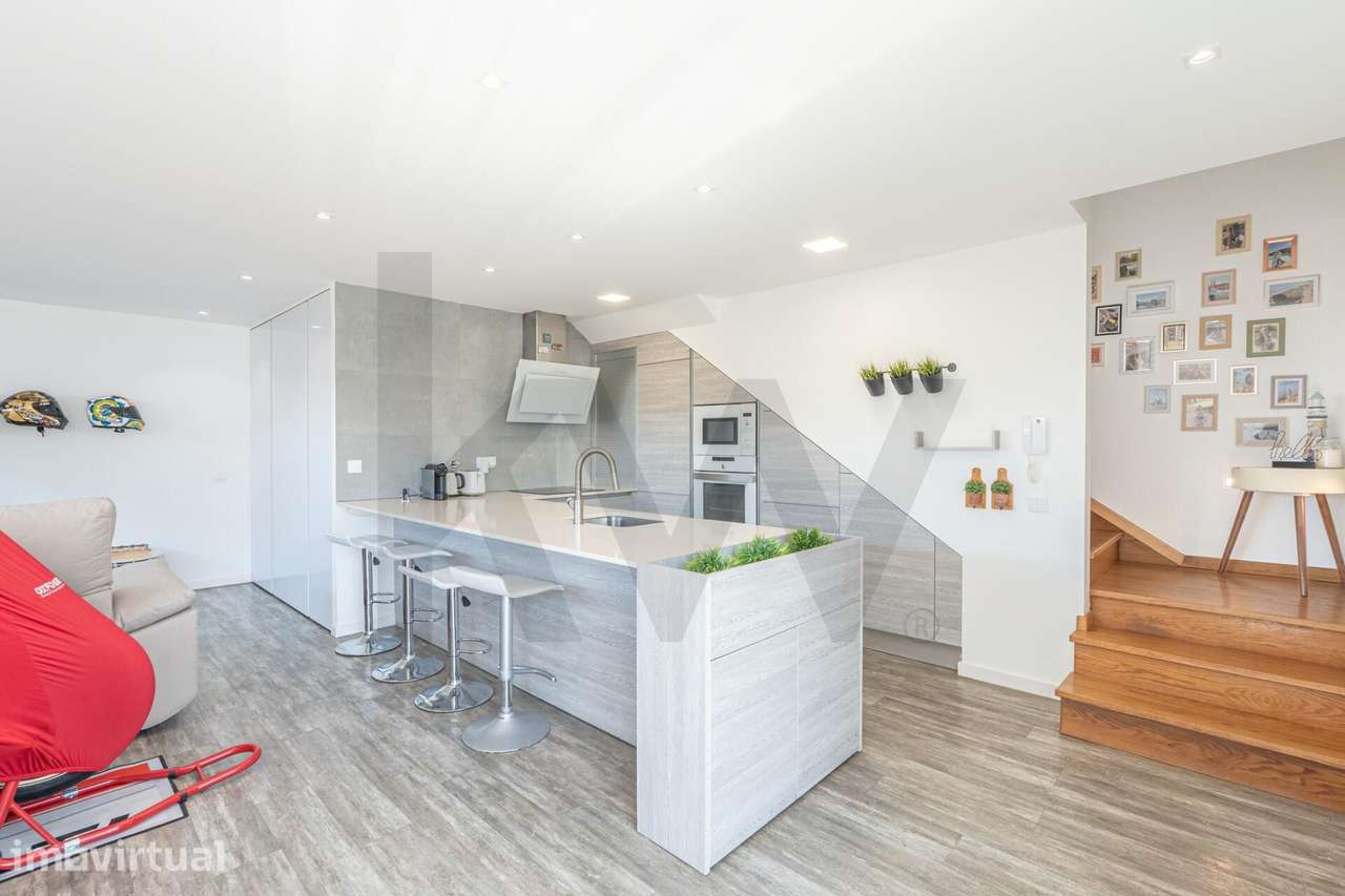 Moradia T2 em Vieira de Leiria | Eficiência A+, conforto e praia a 5 m - Grande imagem: 5/52