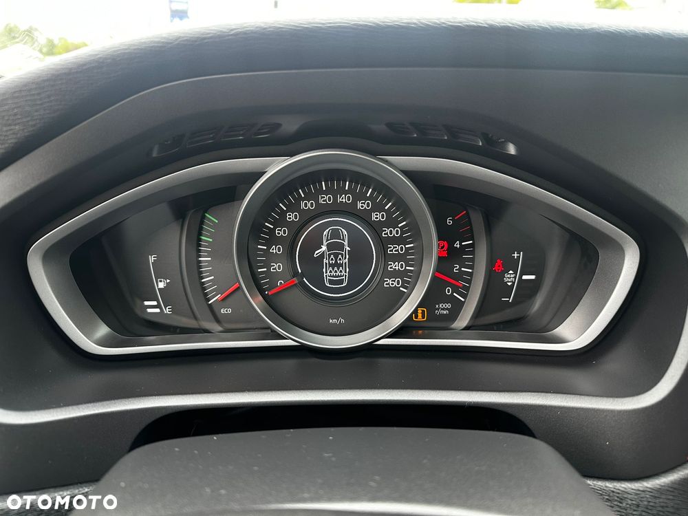 Volvo V40 D2 Drive-E Base - 11