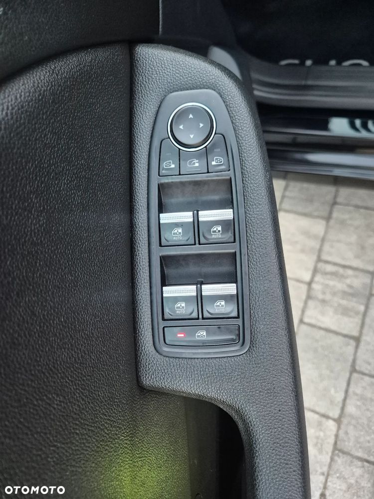 Renault Clio TCe 100 INTENS - 30