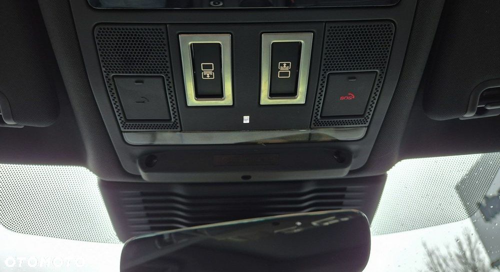 Land Rover Discovery - 36