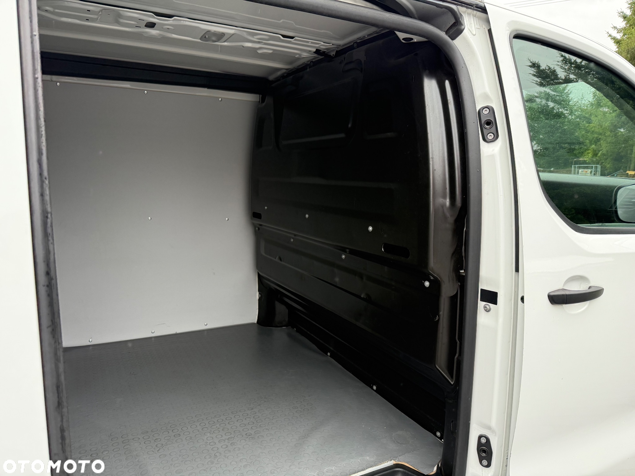 Opel Vivaro - 17