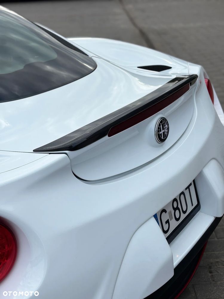 Alfa Romeo 4C - 10