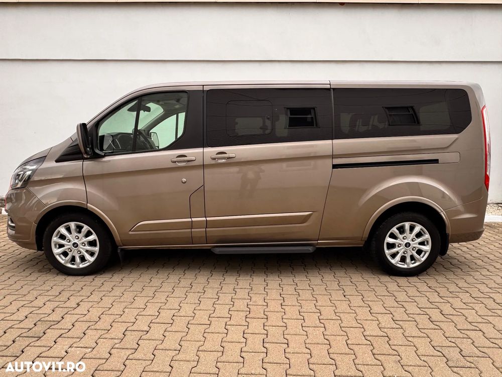 Ford Tourneo Custom - 11