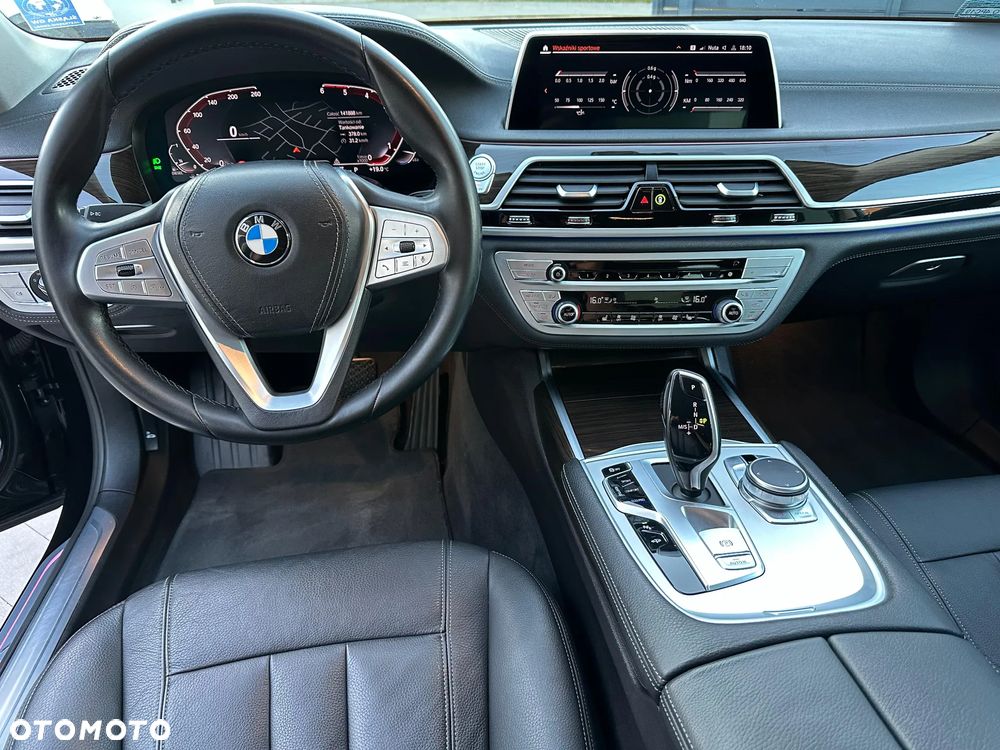BMW Seria 7 730d xDrive - 24