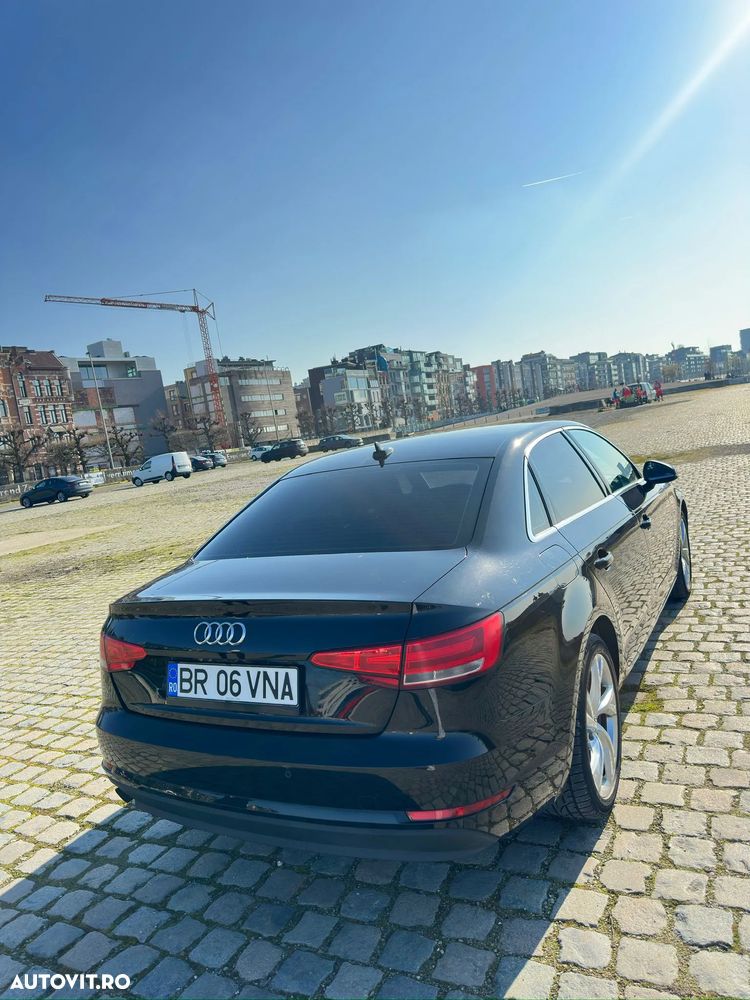 Audi A4 2.0 TDI S tronic - 3
