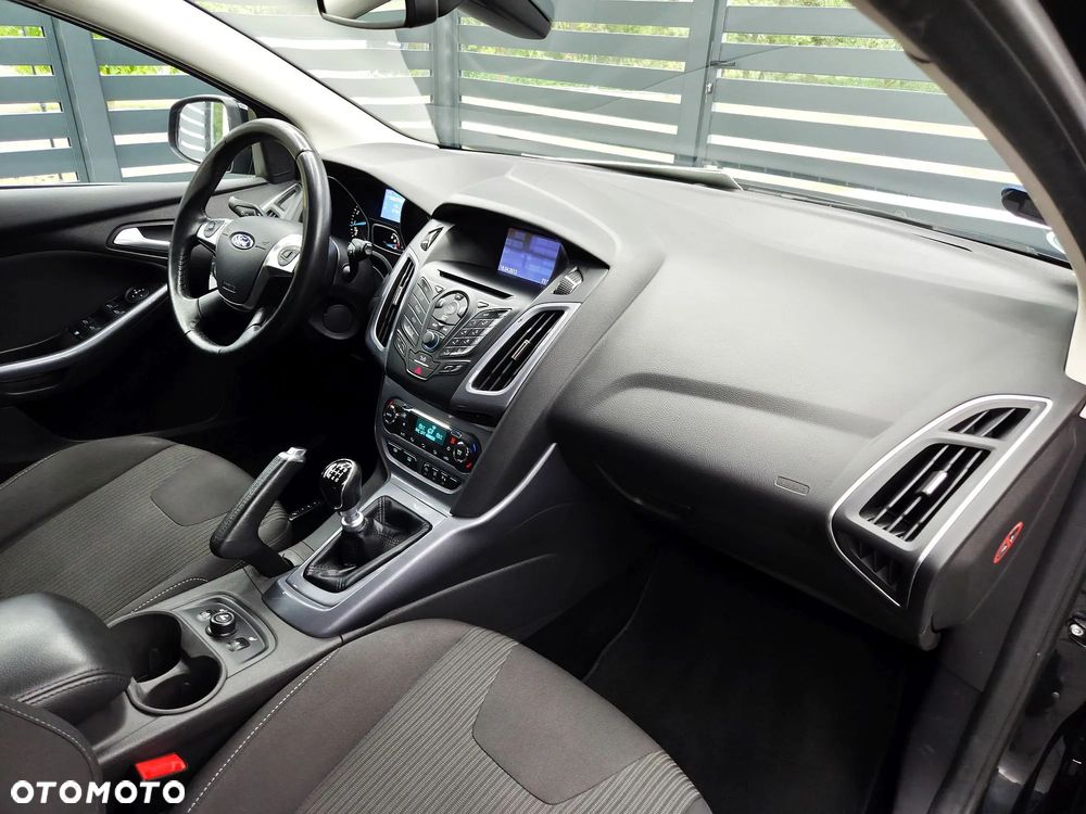 Ford Focus - 23