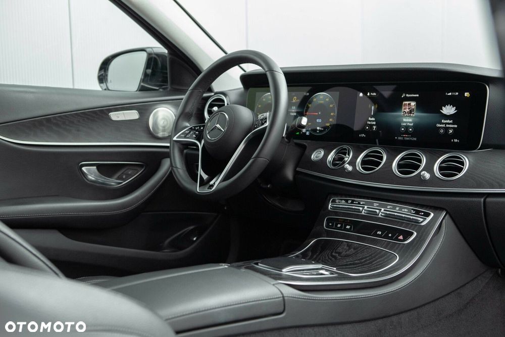 Mercedes-Benz Klasa E - 23