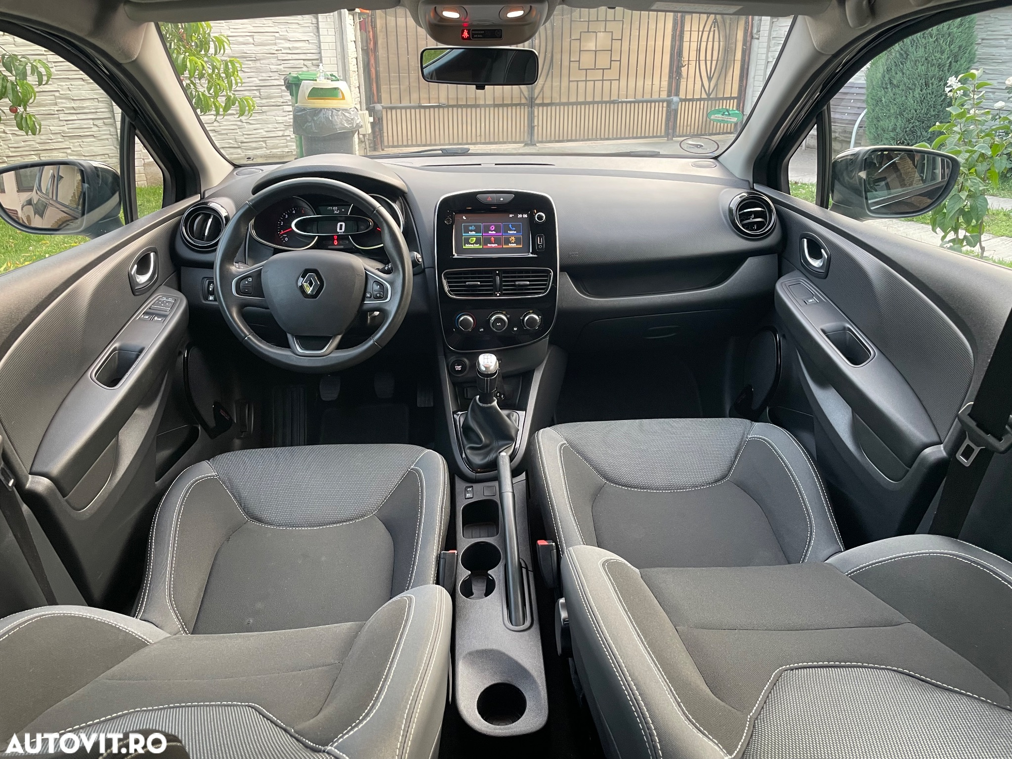 Renault Clio - 19