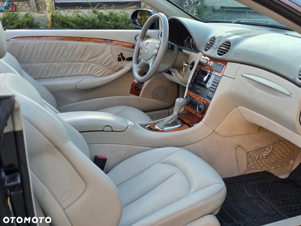 Mercedes-Benz CLK - 29