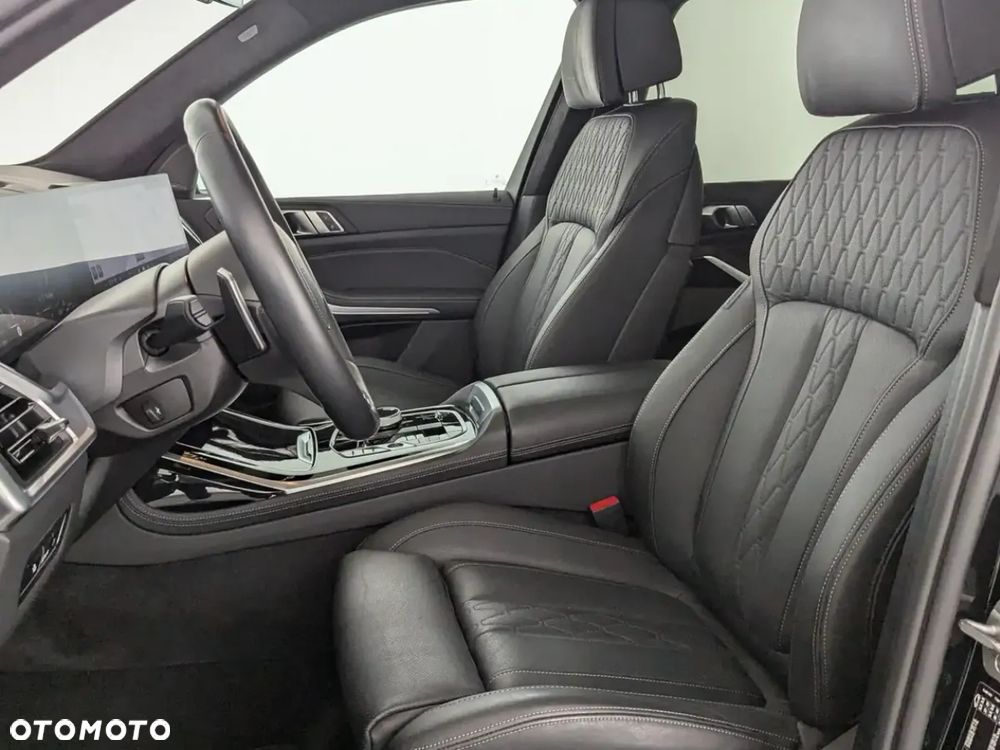 BMW X7 - 7