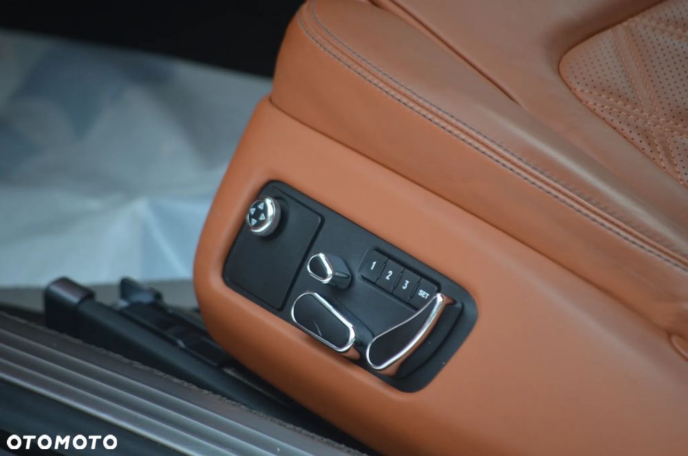 Bentley Continental GT Speed - 35