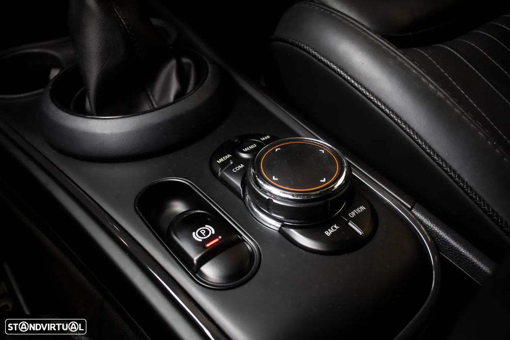 MINI Countryman Cooper SE ALL4 Auto - 21