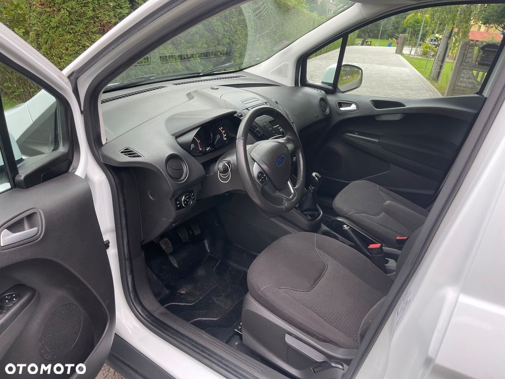 Ford Courier - 9