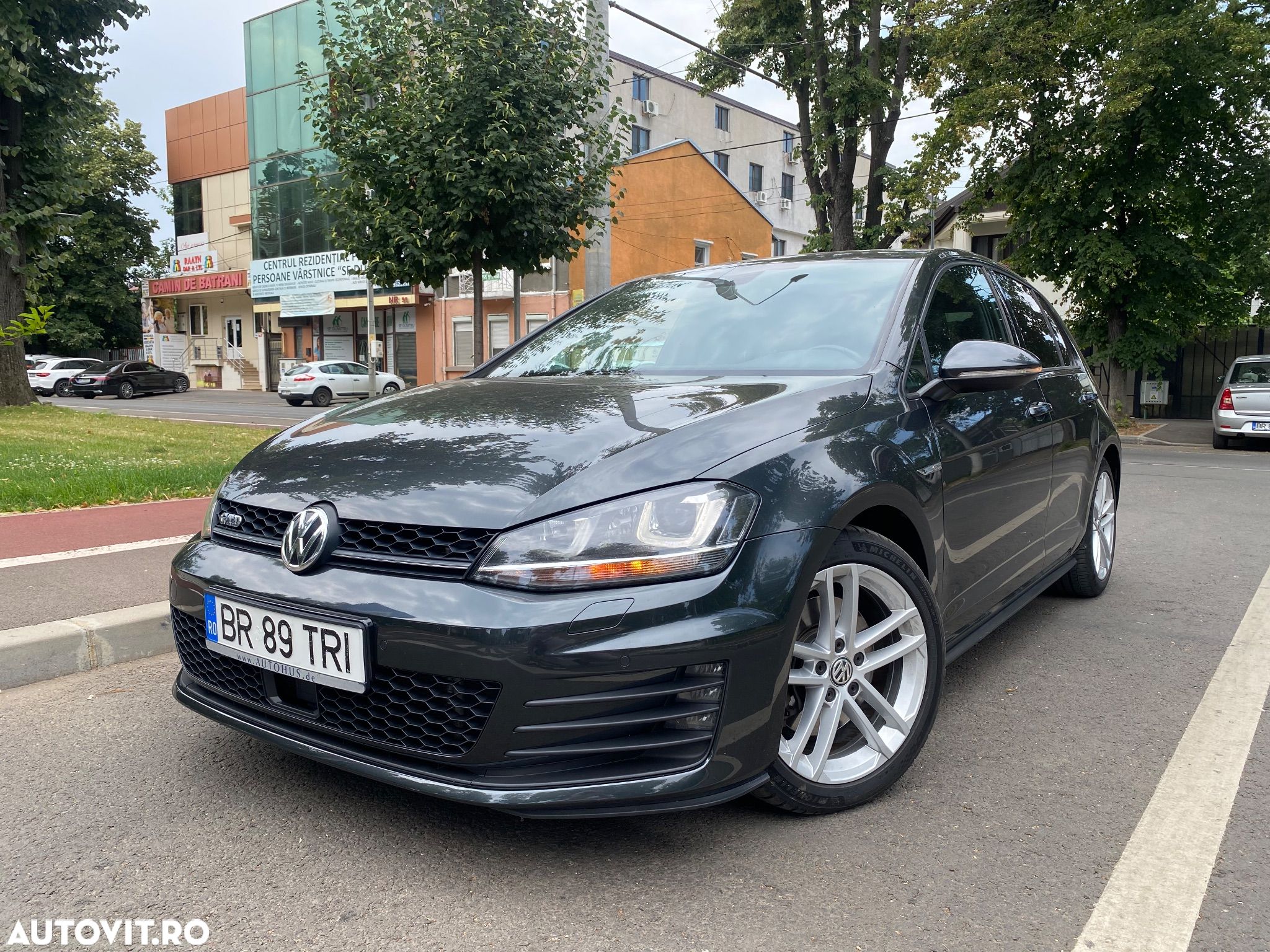 Volkswagen Golf 2.0 TDI DPF BMT GTD - 1
