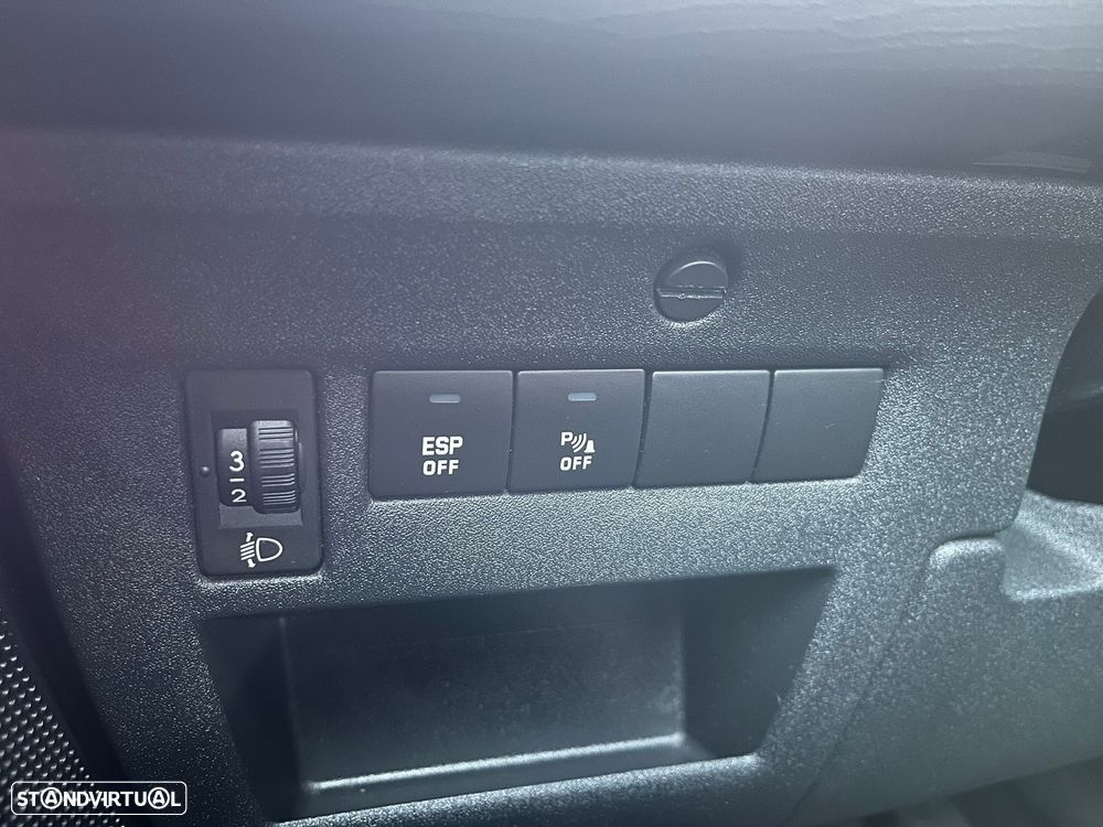 Citroën C4 1.6 HDi VTR - 18