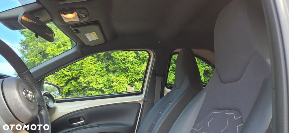 Toyota Aygo 1.0 VVT-i Color Edition - 12