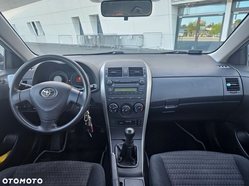 Toyota Corolla 1.4 VVT-i Terra - 2