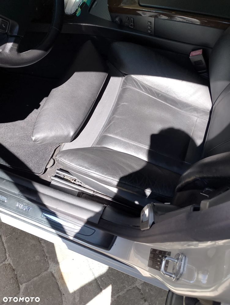BMW Seria 7 - 25