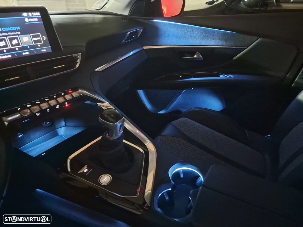 Peugeot 3008 PureTech 130 Stop & Start GPF Allure - 54