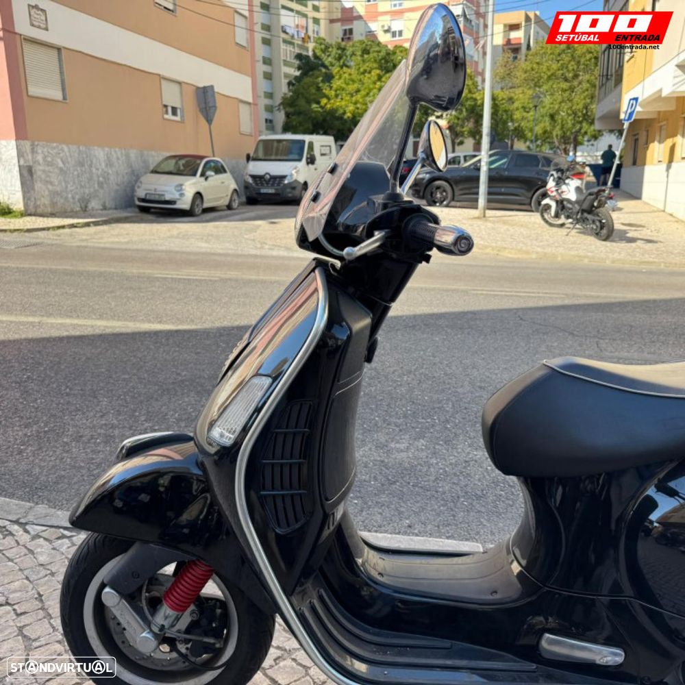 Piaggio Vespa GTS Supersport 300 - 25