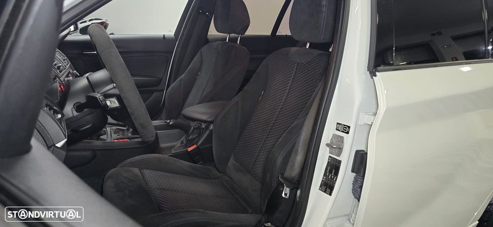 BMW 118 d Pack M - 34