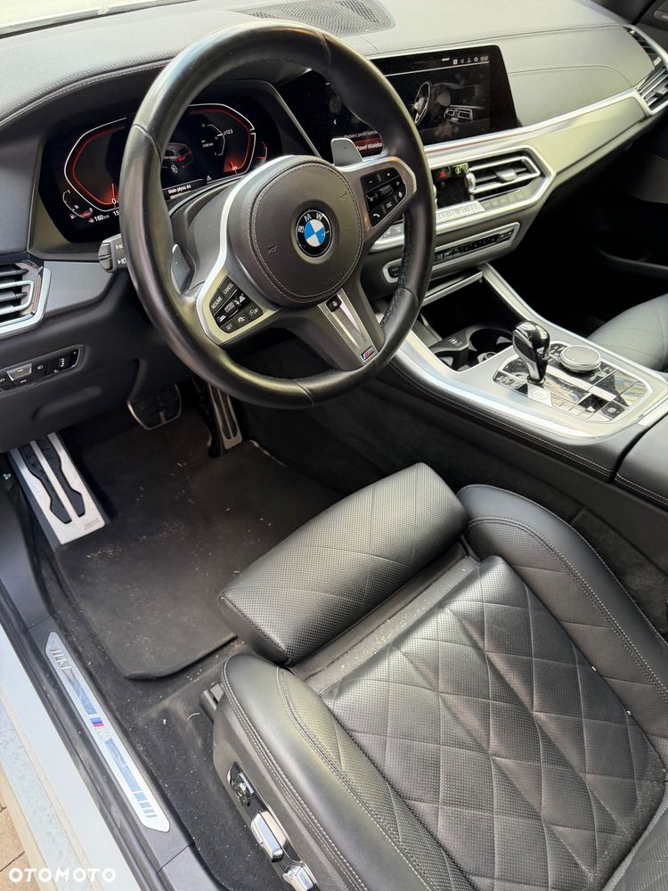 BMW X5 xDrive40i mHEV - 10