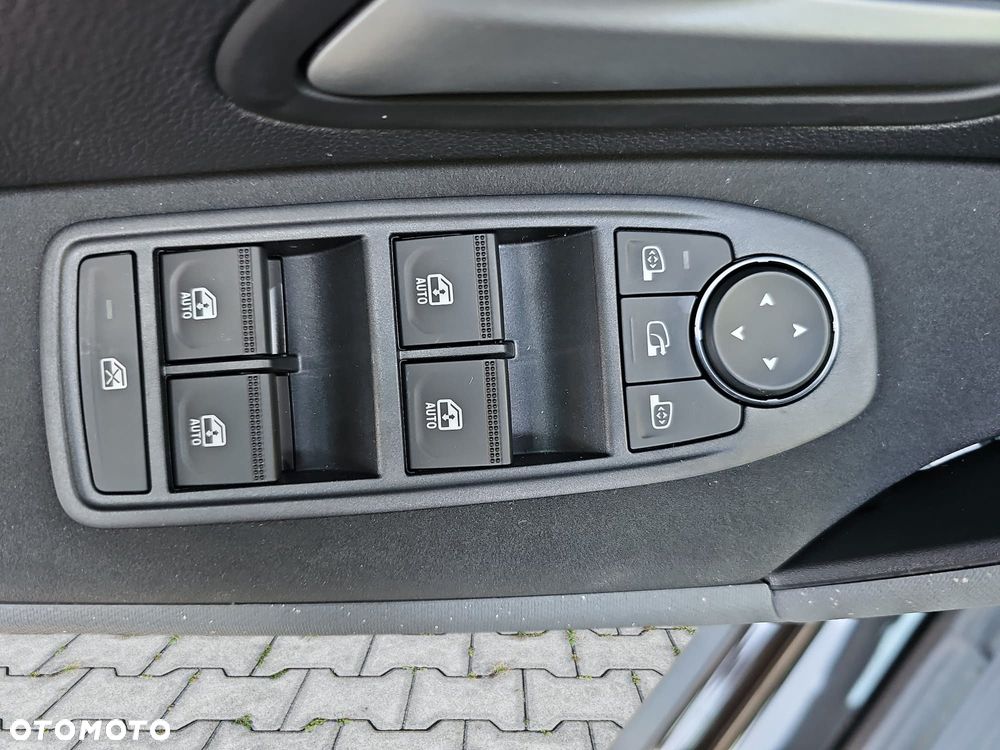 Dacia Duster 1.8 Hybrid 155 Journey MMT - 22