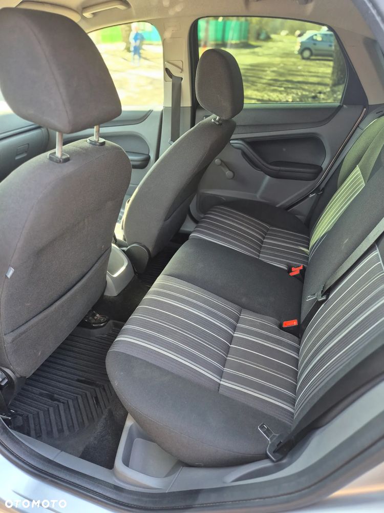 Ford Focus 1.6 Amber X - 9