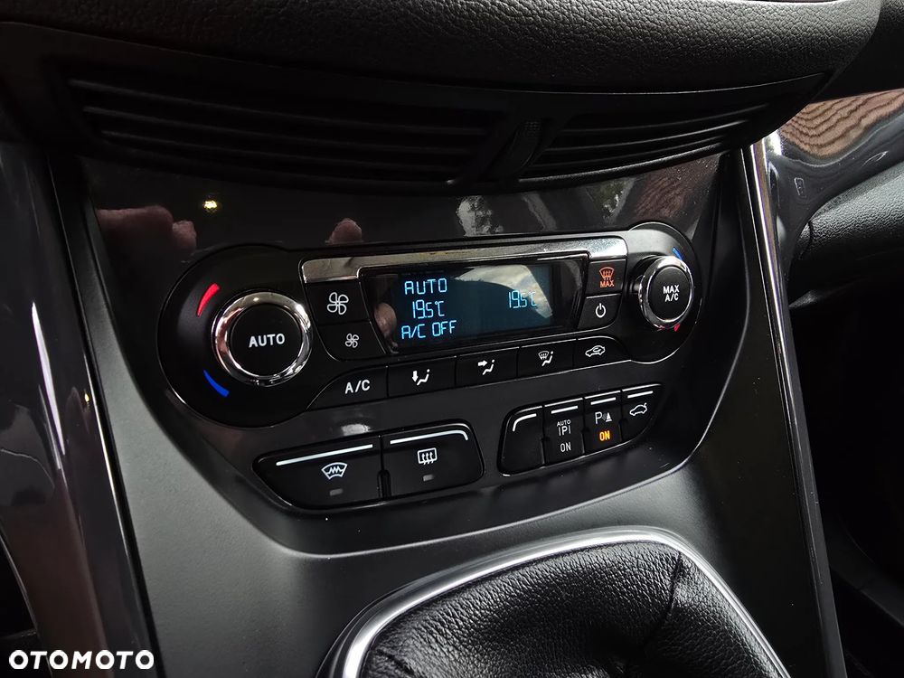 Ford Kuga 2.0 TDCi FWD Titanium - 22
